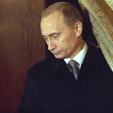 Vladimir Putin casts his vote in the 1999 Duma election, December 19, 1999 (Antoine GYORI/Sygma via Getty Images)
