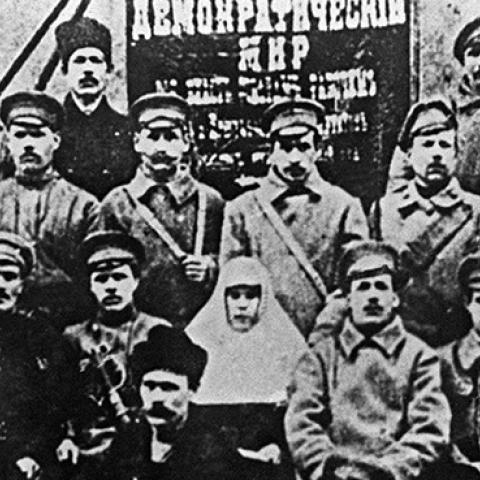 Bolshevik fighters pose with their guns in Petrograd, October 1917 (AFP/Getty Images)