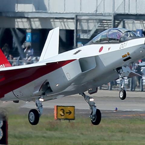 The Japanese X-2 advanced technological demonstrator plane takes off at Komaki Airport, April 22, 2016 (JIJI PRESS/Getty Images)