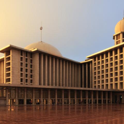 Sunset, Istiqlal Mosque, Jakarta Landmark (Photo Credit: Ali Trisno Pranoto/Getty Images)