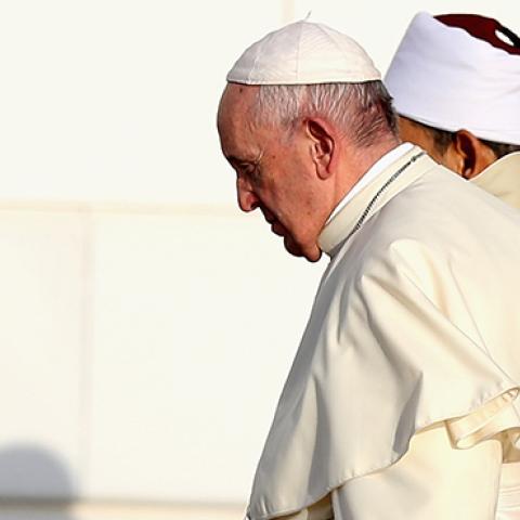 Dr. Ahmad el-Tayeb, Grand Imam of Al Azhar Al Sharif and Pope Francis visit Sheikh Zayed Mosque on February 4, 2019 in Abu Dhabi, United Arab Emirates. (Francois Nel/Getty Images)