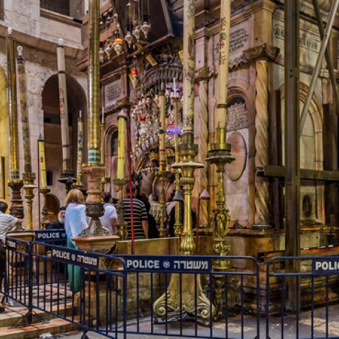 Church of the Holy Sepulchre, the Tomb of Jesus (Maremagnum/GETTY IMAGES)