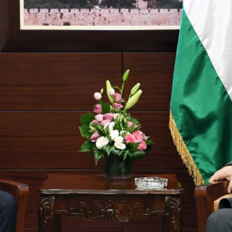 Palestinian President Mahmoud Abbas (R) meets with Jared Kushner, Senior Advisor to U.S. President Donald Trump, on June 21, 2017 in Ramallah, West Bank. (Getty Images)