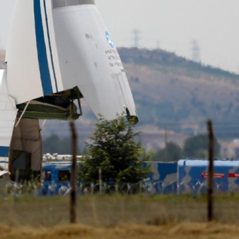 Cargo is unloaded from a Russian AN-124 cargo plane transporting parts of the S-400 air defence system from Russia, after it landed at Murted Airfield on July 12, 2019 in Ankara, Turkey. (Mustafa Kirazli/Getty Images)
