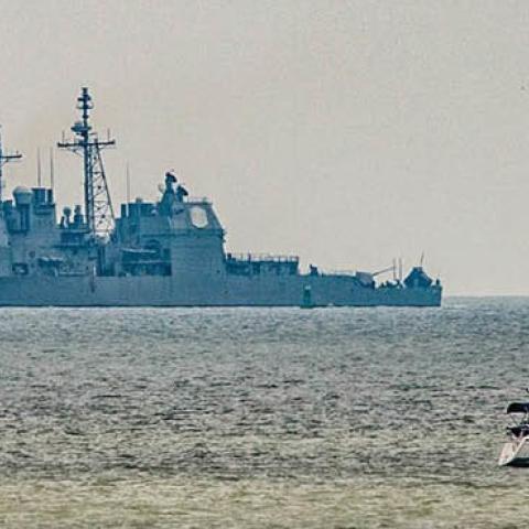 As the U.S. Navy grapples with losing many of its cruisers in the coming years, it's looking to kick off a major effort to move forward on its next-generation of large surface combatant. 