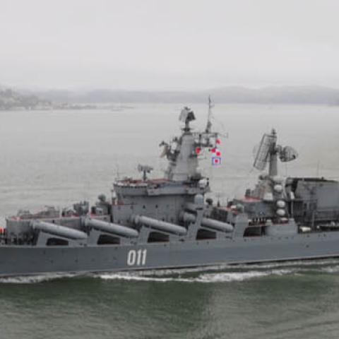 Russian Federation Navy Missile Cruiser Varyag transits toward the Golden Gate Bridge on Friday, June 25, 2010. (DVIDS)