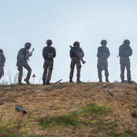 Ukrainian Marines consolidate on a range during Exercise Sea Breeze 21 in a nondisclosed location on July 5, 2021. (U.S. Marine Corps)