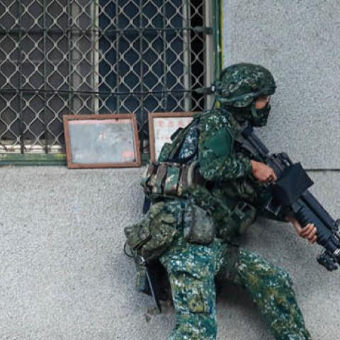 A Taiwanese soldier in position during an Army Preparedness Enhancement Drill amid escalating Chinese tensions in Taiwan. (Photo by Ceng Shou Yi/NurPhoto via Getty Images)