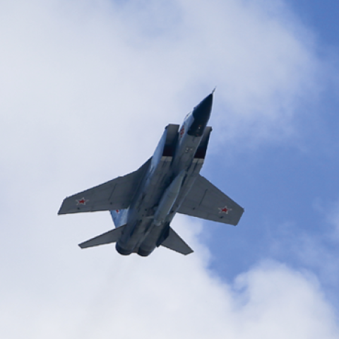 Russian MIG-31k fighter jets carrying Kinzhal-class hypersonic missile systems fly at a Victory Day parade in Moscow on June 24, 2022.  (Photo by Sefa Karacan/Anadolu Agency via Getty Images)