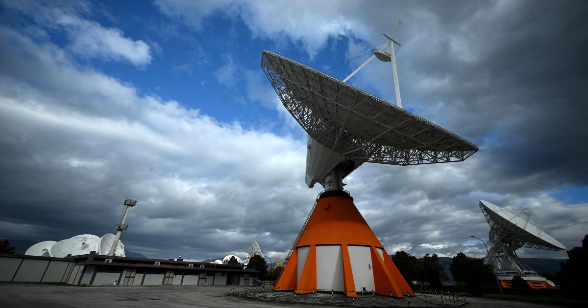 Telecom Guide Wireimage When Wire Was King: The Transformation of Telecommunications | Hudson ...