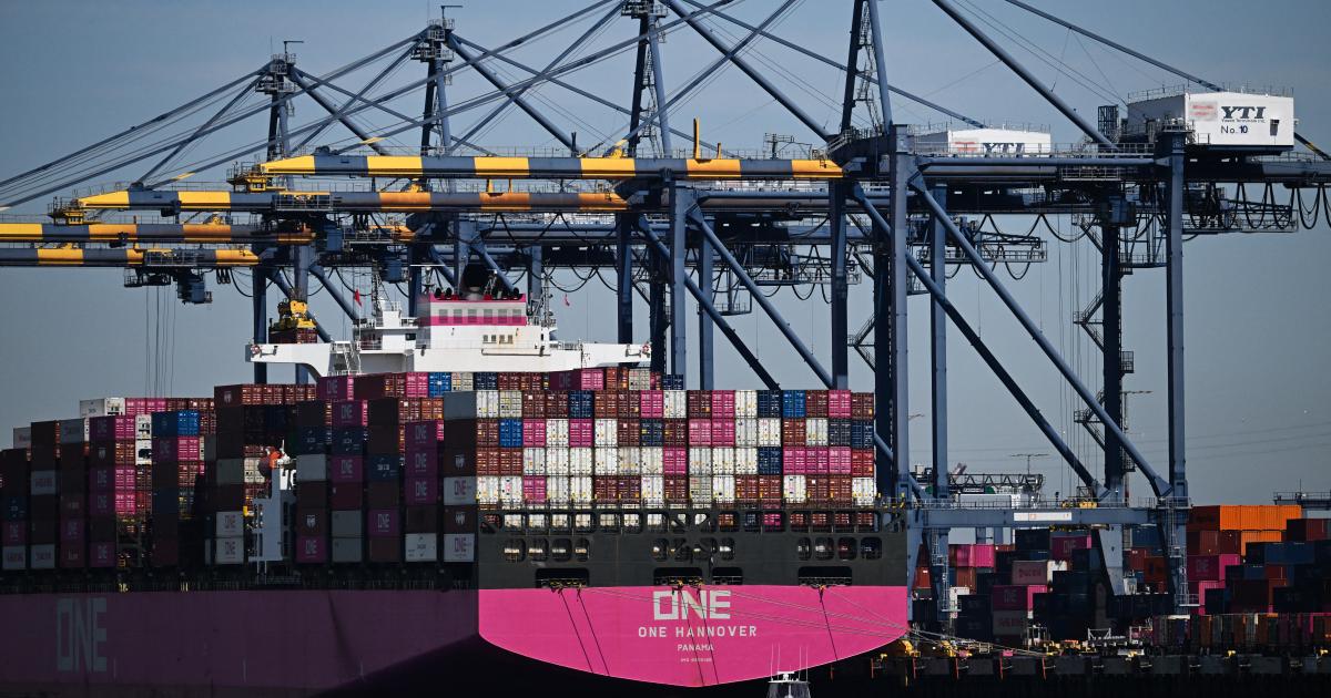 Trump’s War on US Trade Deficit with Tariffs | Hudson Institute