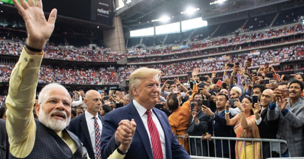 Massive Crowd at Howdy Modi Event in U.S. Is a Sign of Thriving Indian ...