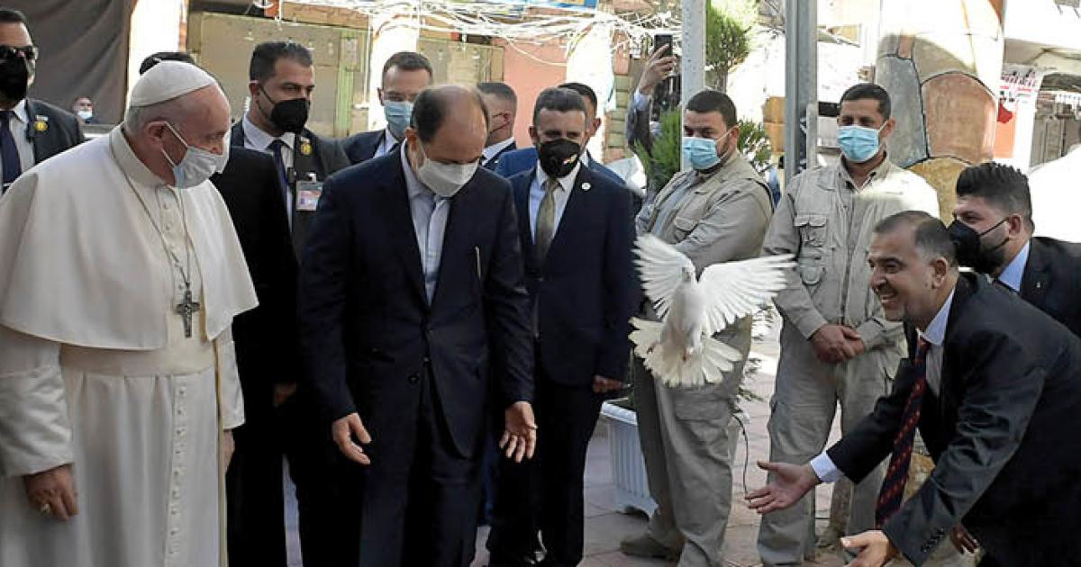 Western Media Misunderstand Grand Ayatollah Sistani's Views on Religion ...