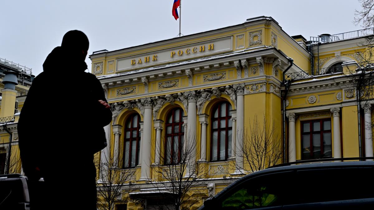 The Russian Economy Looks More Vulnerable Each Day